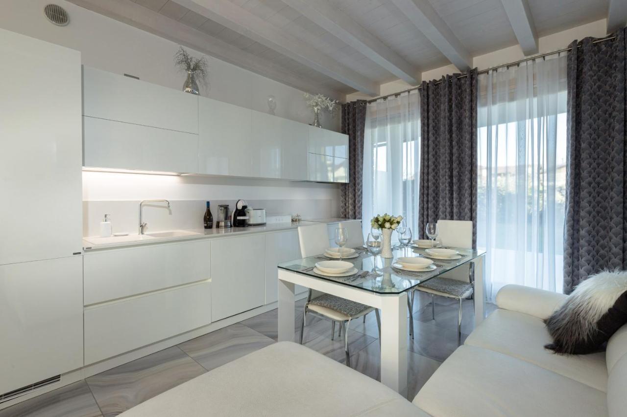 Apartment Blue Laguna Sirmione Exterior photo